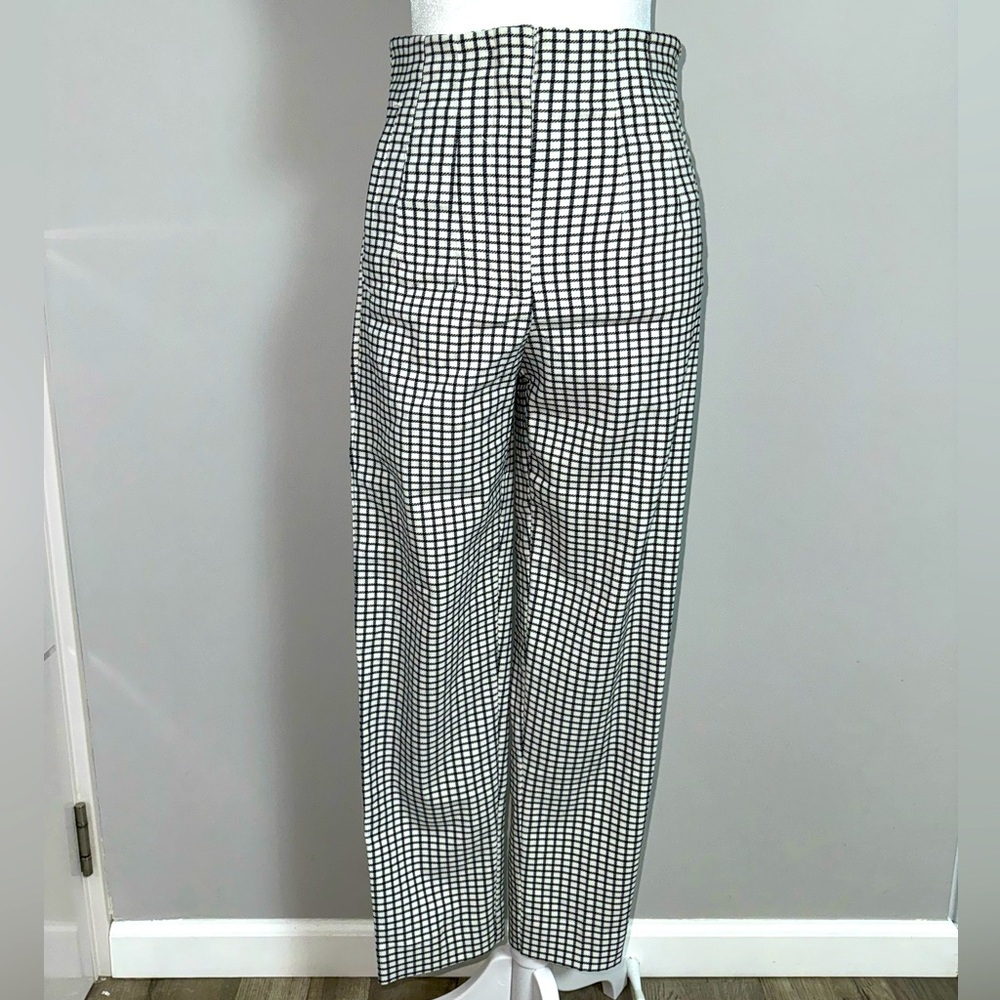 Zara pants Size S excellent condition stretch
